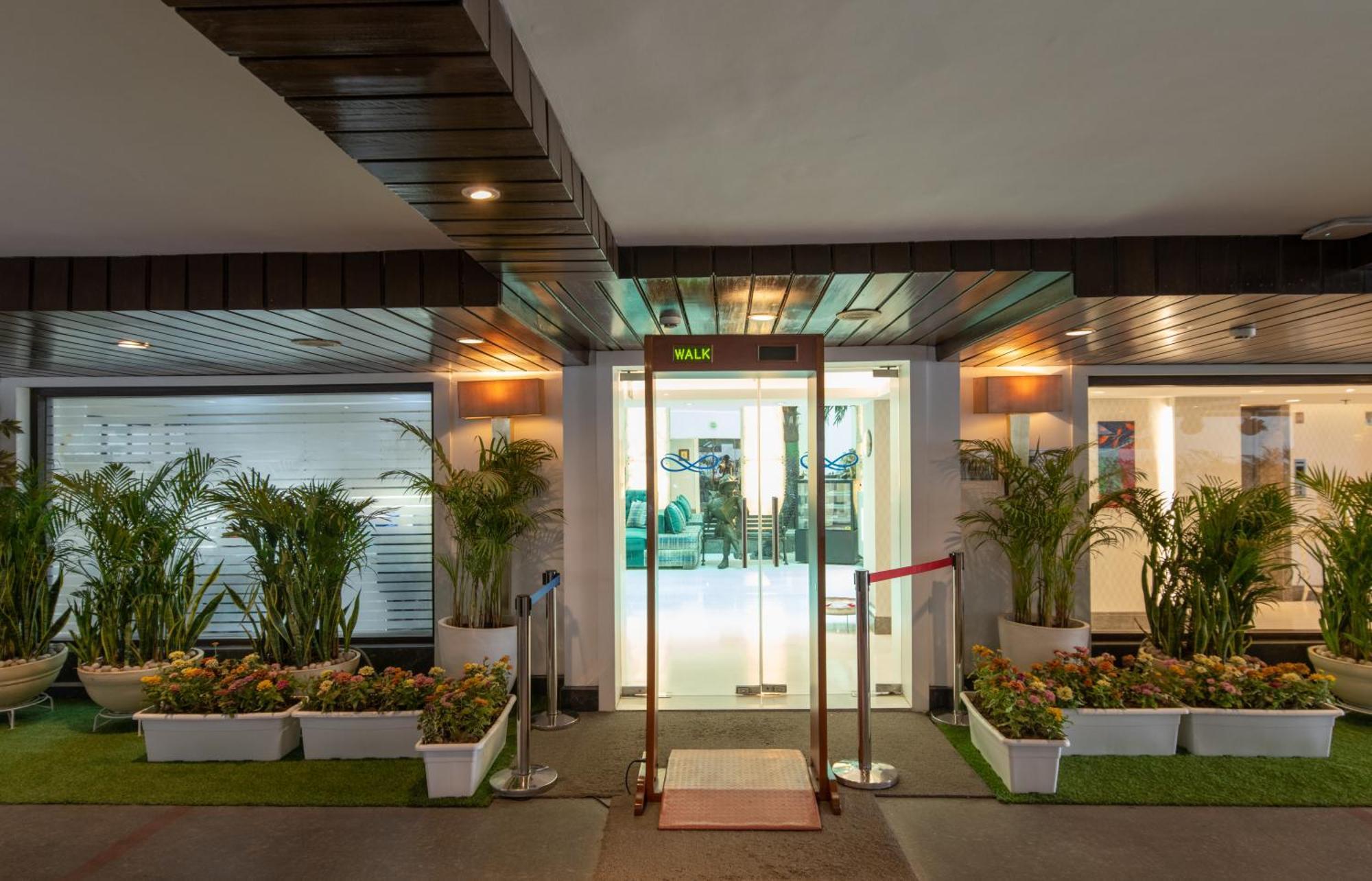 The Ashtan Sarovar Portico New Delhi Luaran gambar
